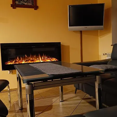 Sudecka Ostoja Z Balia I Sauna アパート ルバフカ