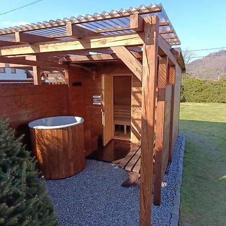 Sudecka Ostoja Z Balia I Sauna ルバフカ