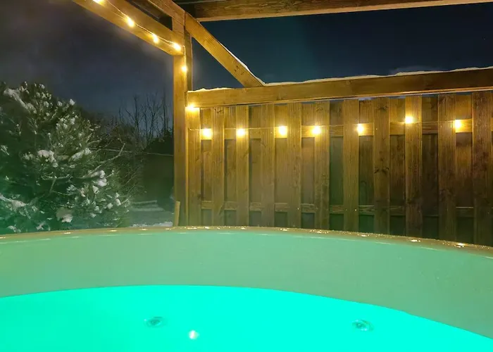 Sudecka Ostoja Z Balia I Sauna شقة *